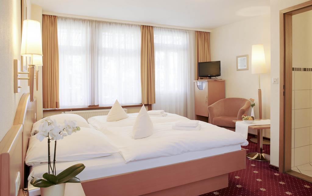 Ferien- Und Wellnesshotel Waldfrieden Hitzacker Ruang foto