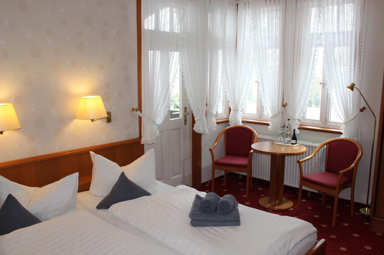 Ferien- Und Wellnesshotel Waldfrieden Hitzacker Bagian luar foto