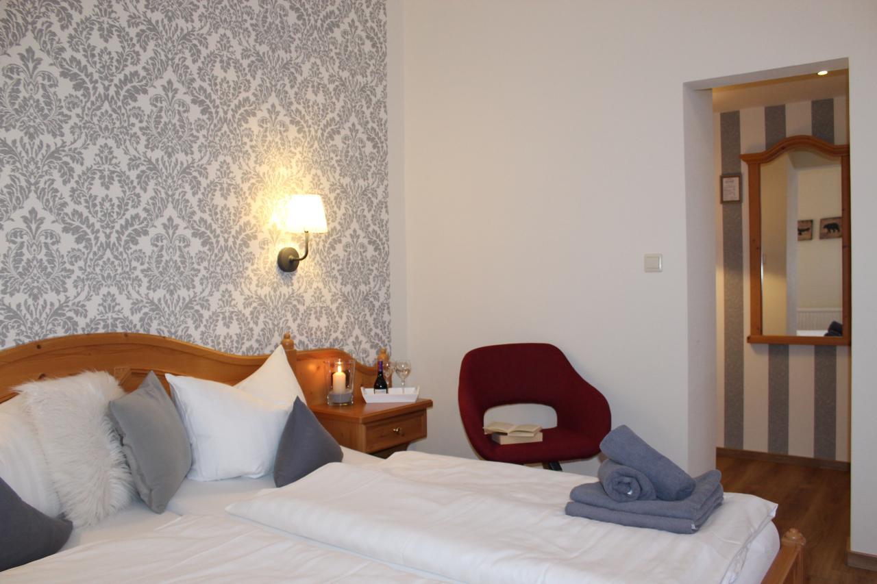 Ferien- Und Wellnesshotel Waldfrieden Hitzacker Bagian luar foto