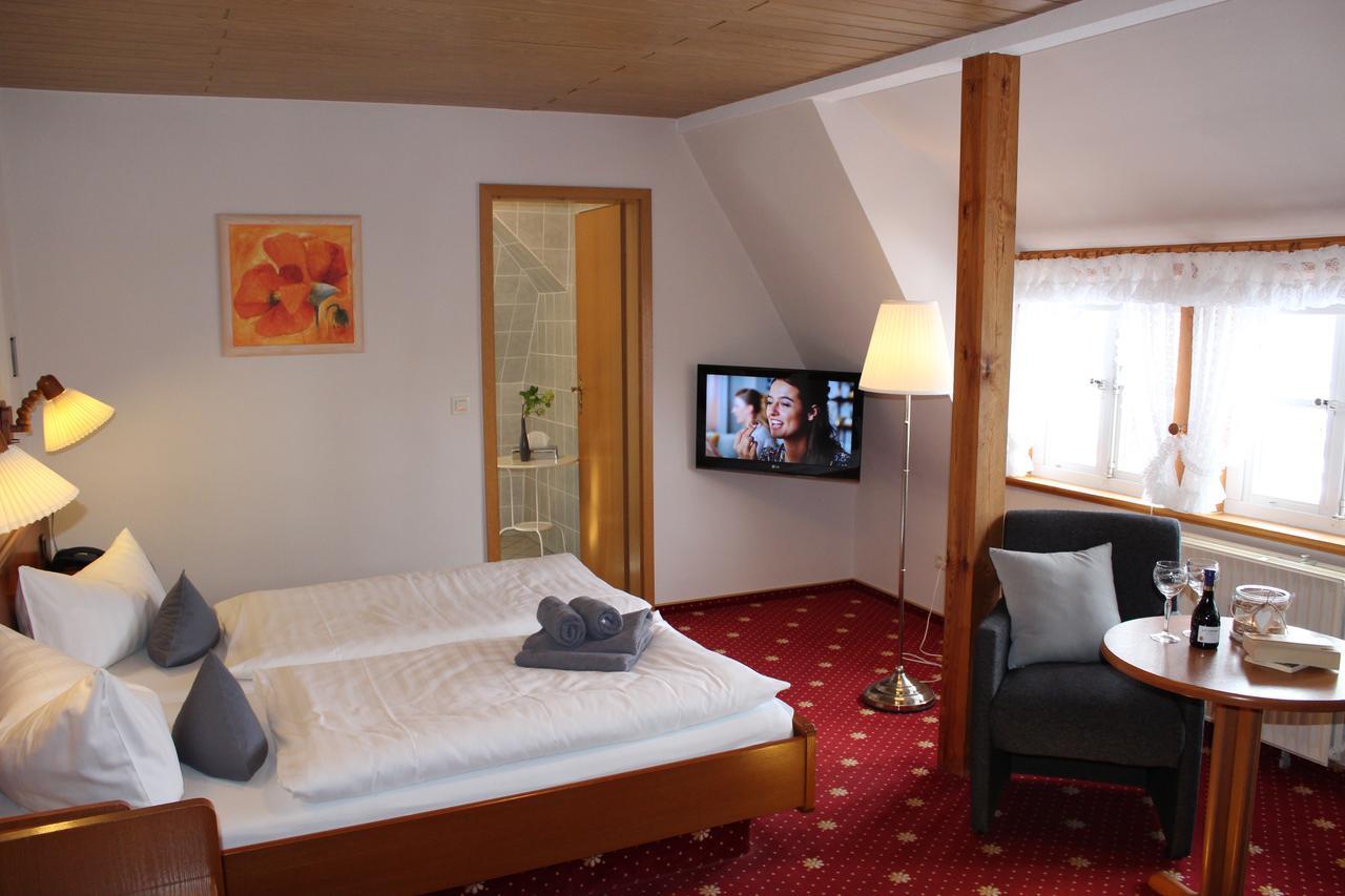 Ferien- Und Wellnesshotel Waldfrieden Hitzacker Bagian luar foto