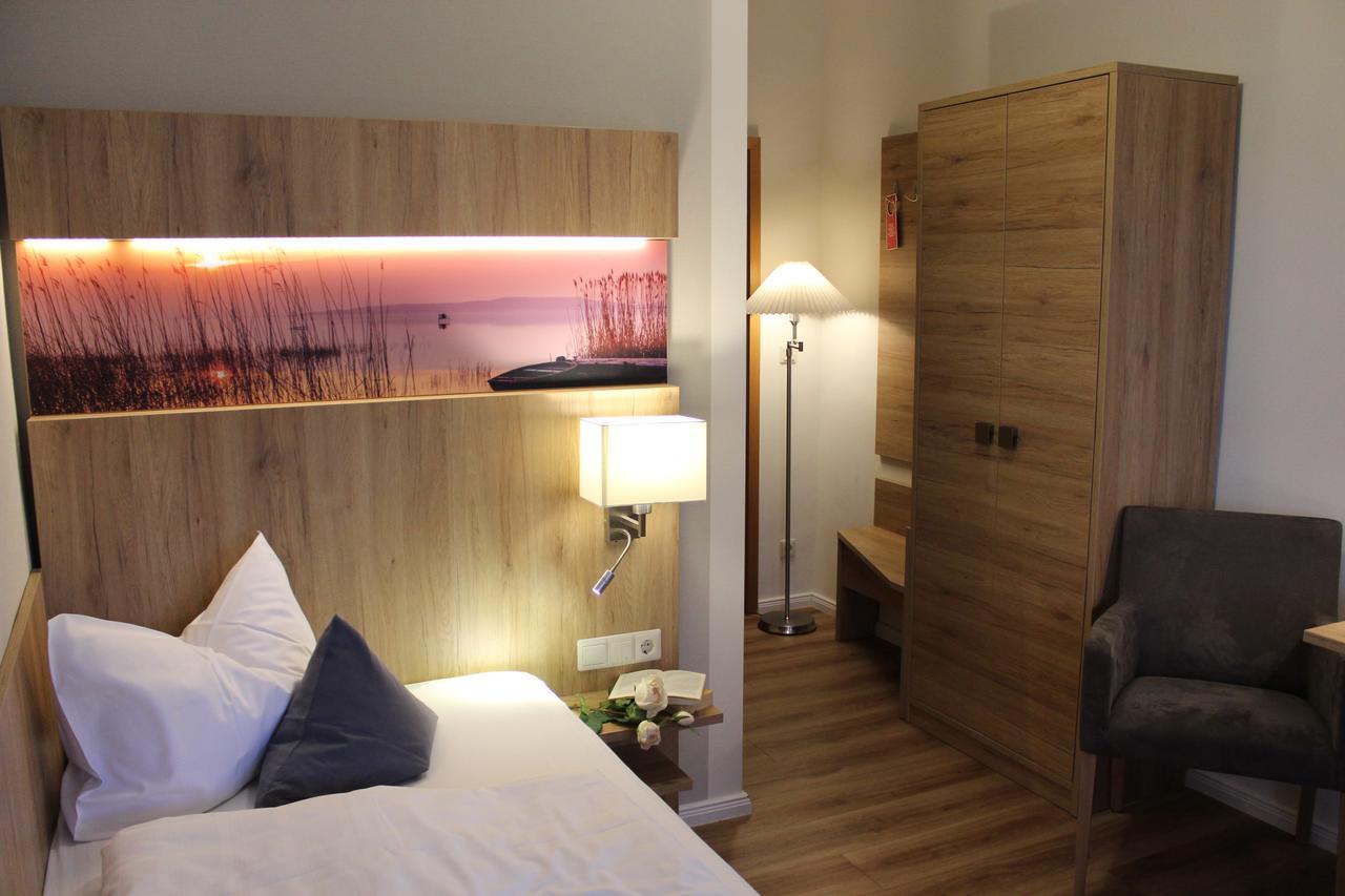Ferien- Und Wellnesshotel Waldfrieden Hitzacker Bagian luar foto