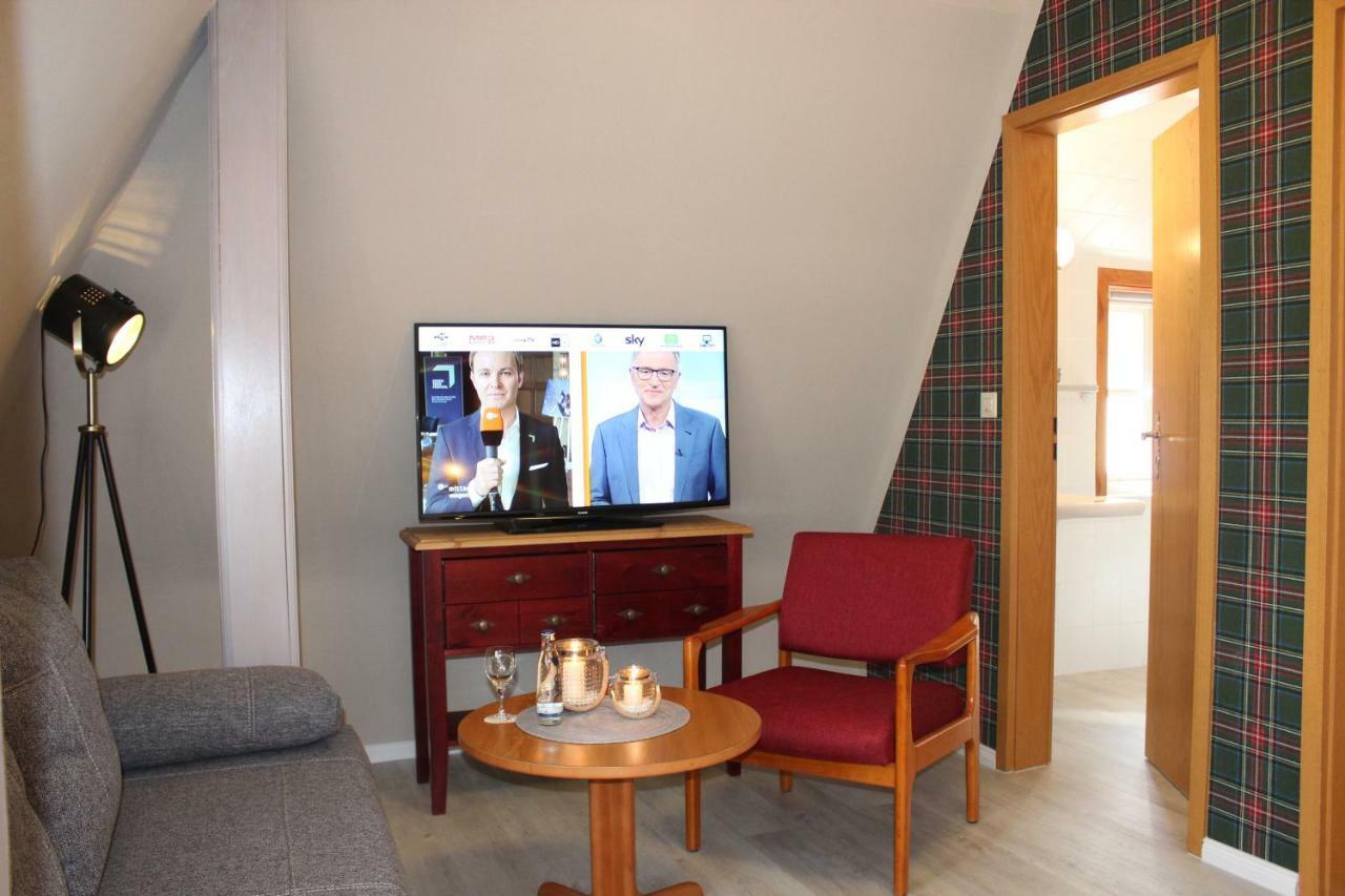 Ferien- Und Wellnesshotel Waldfrieden Hitzacker Bagian luar foto